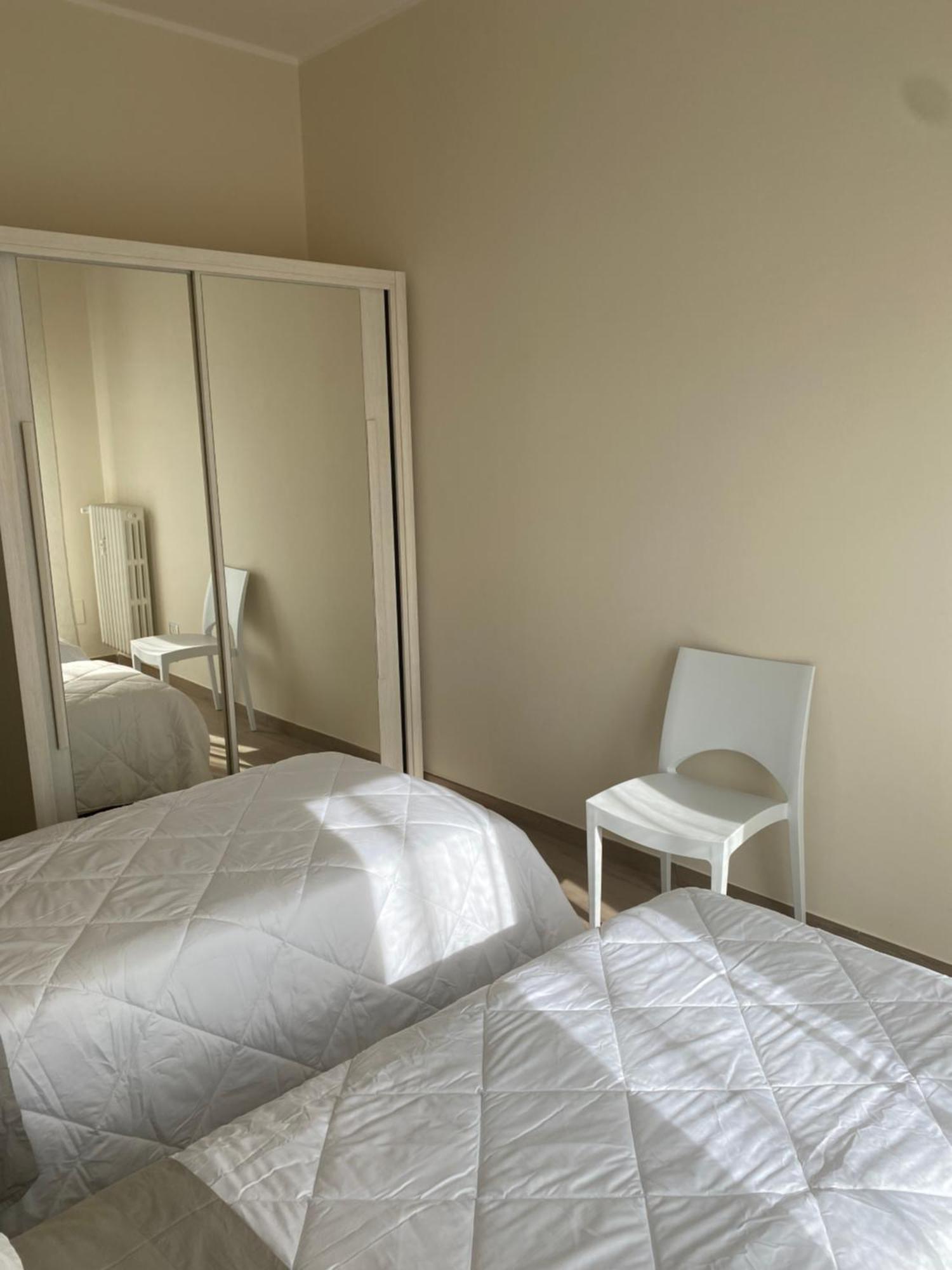 Sweet Home Modena Bagian luar foto